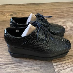 Brand new black platform tie loafer Oxford shoes